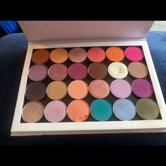 Makeup junkie!!!